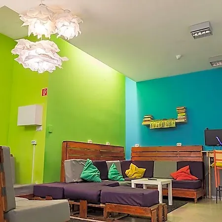 Onefam Hostel *