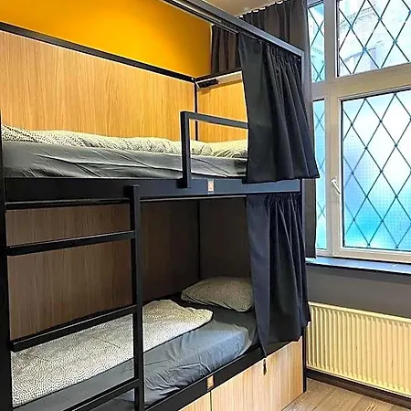Hostel Onefam *