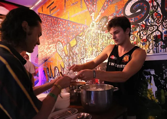 Onefam אכסניה *